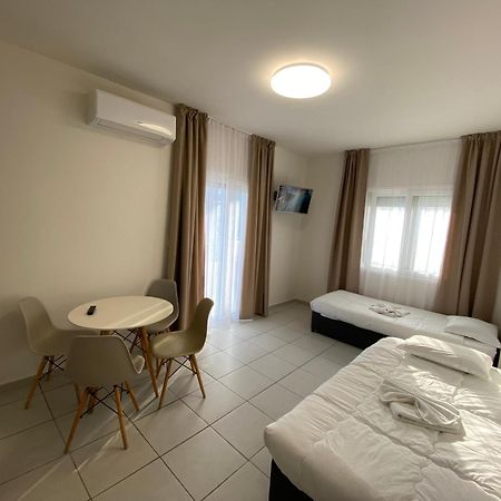 Opalium Beach Front Suites Potos Esterno foto