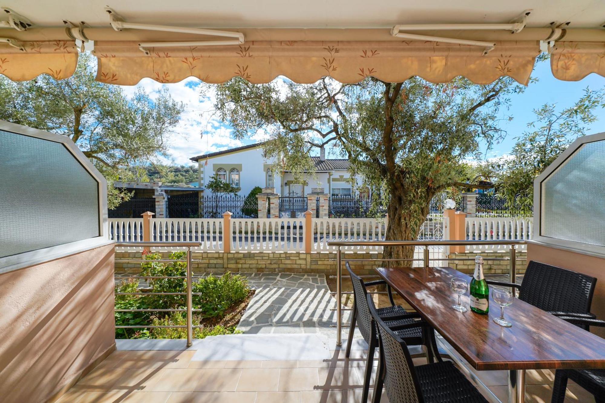 Opalium Beach Front Suites Potos Esterno foto