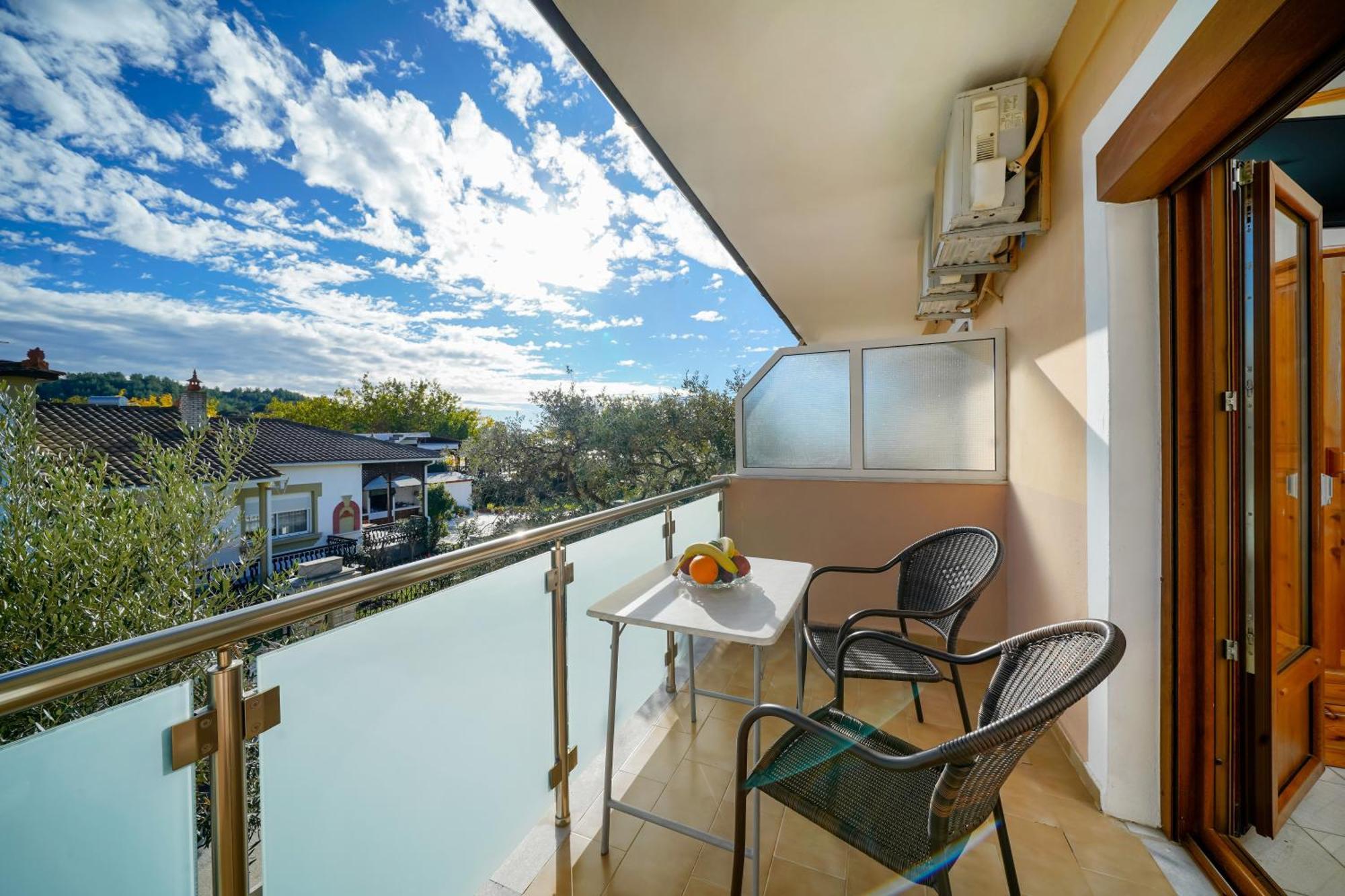 Opalium Beach Front Suites Potos Esterno foto