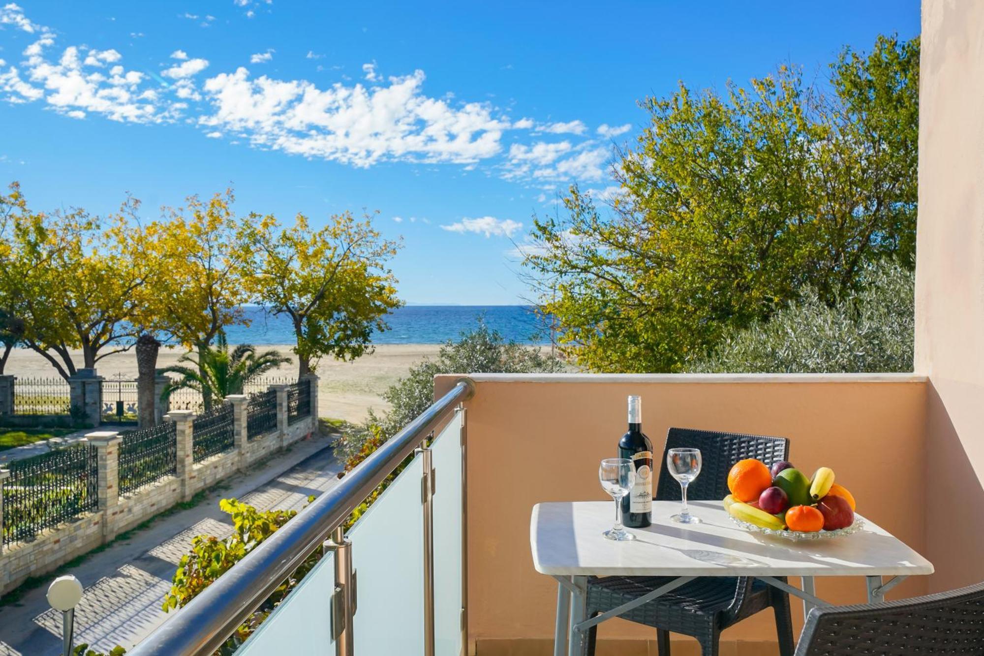 Opalium Beach Front Suites Potos Esterno foto