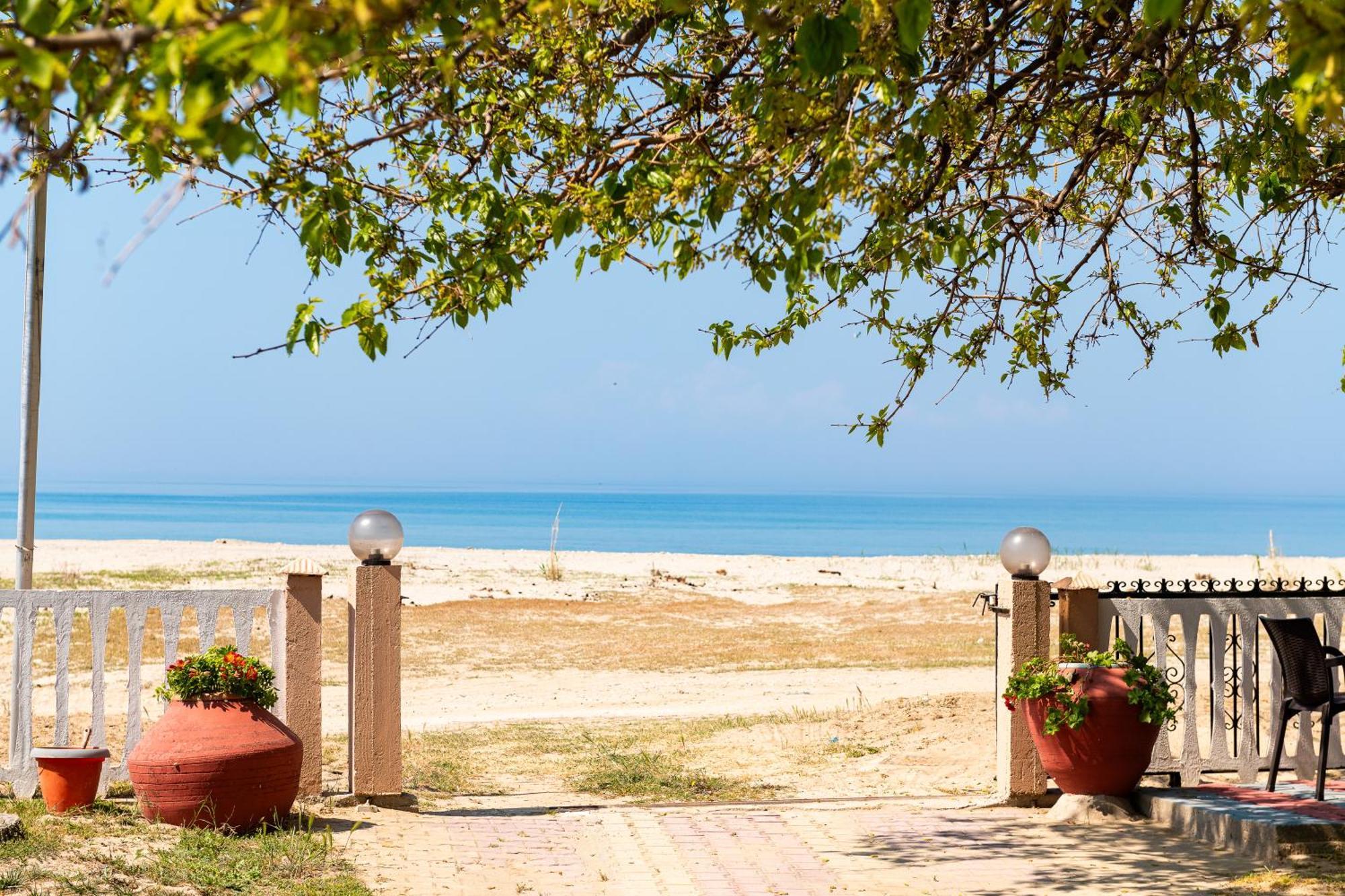 Opalium Beach Front Suites Potos Esterno foto