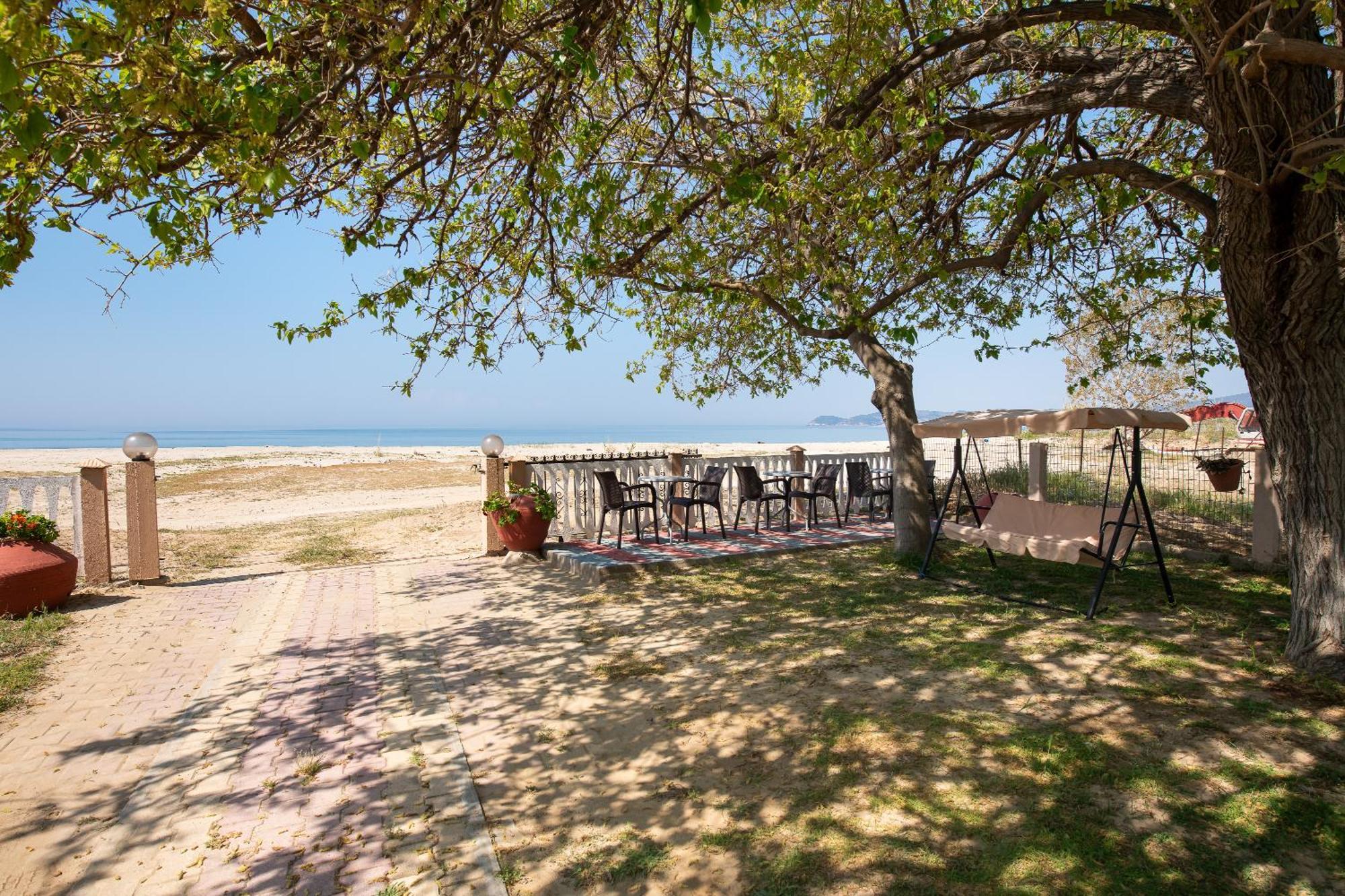 Opalium Beach Front Suites Potos Esterno foto