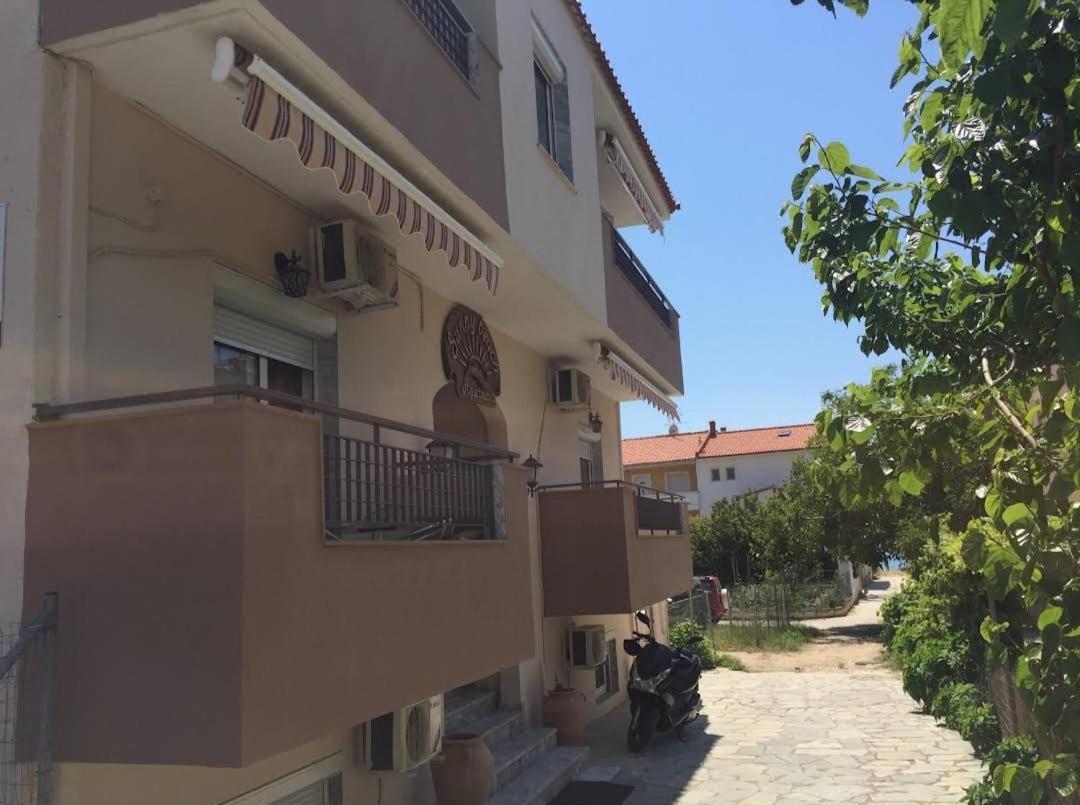 Opalium Beach Front Suites Potos Esterno foto