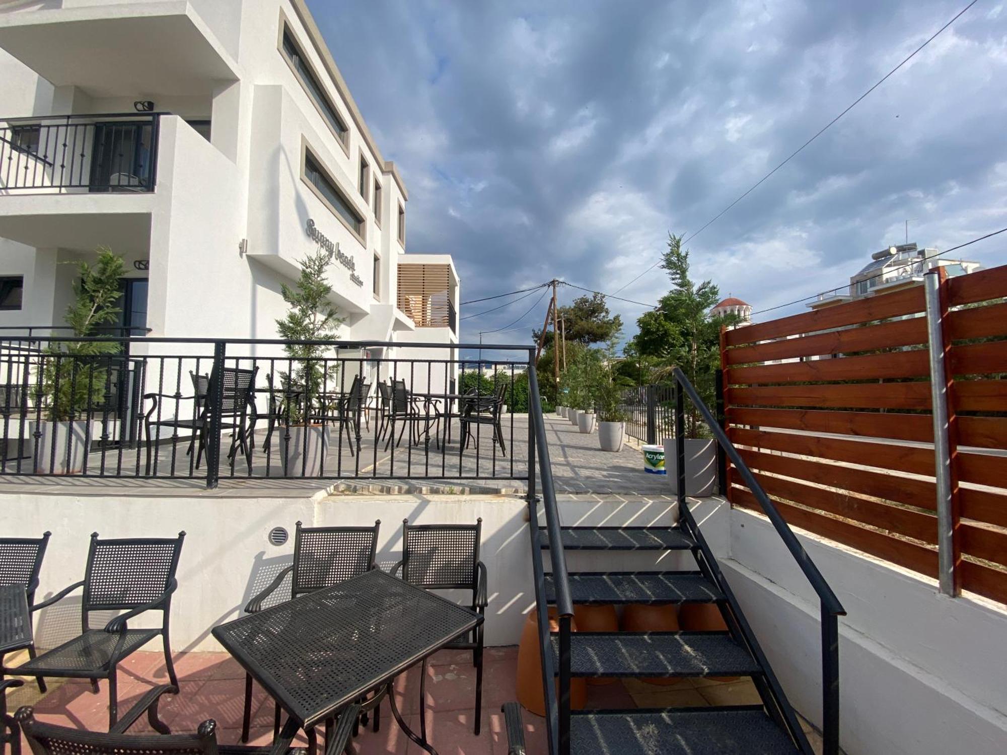 Opalium Beach Front Suites Potos Esterno foto