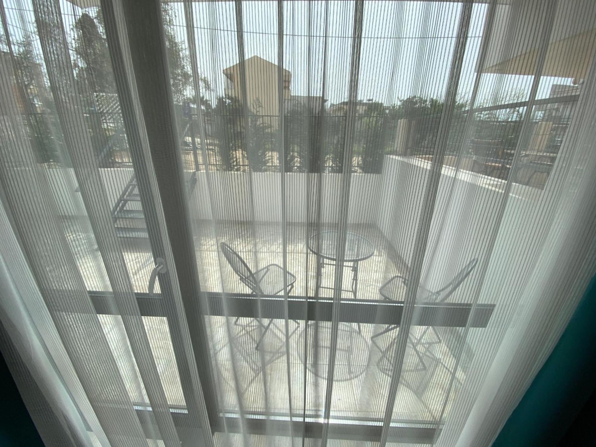 Opalium Beach Front Suites Potos Esterno foto