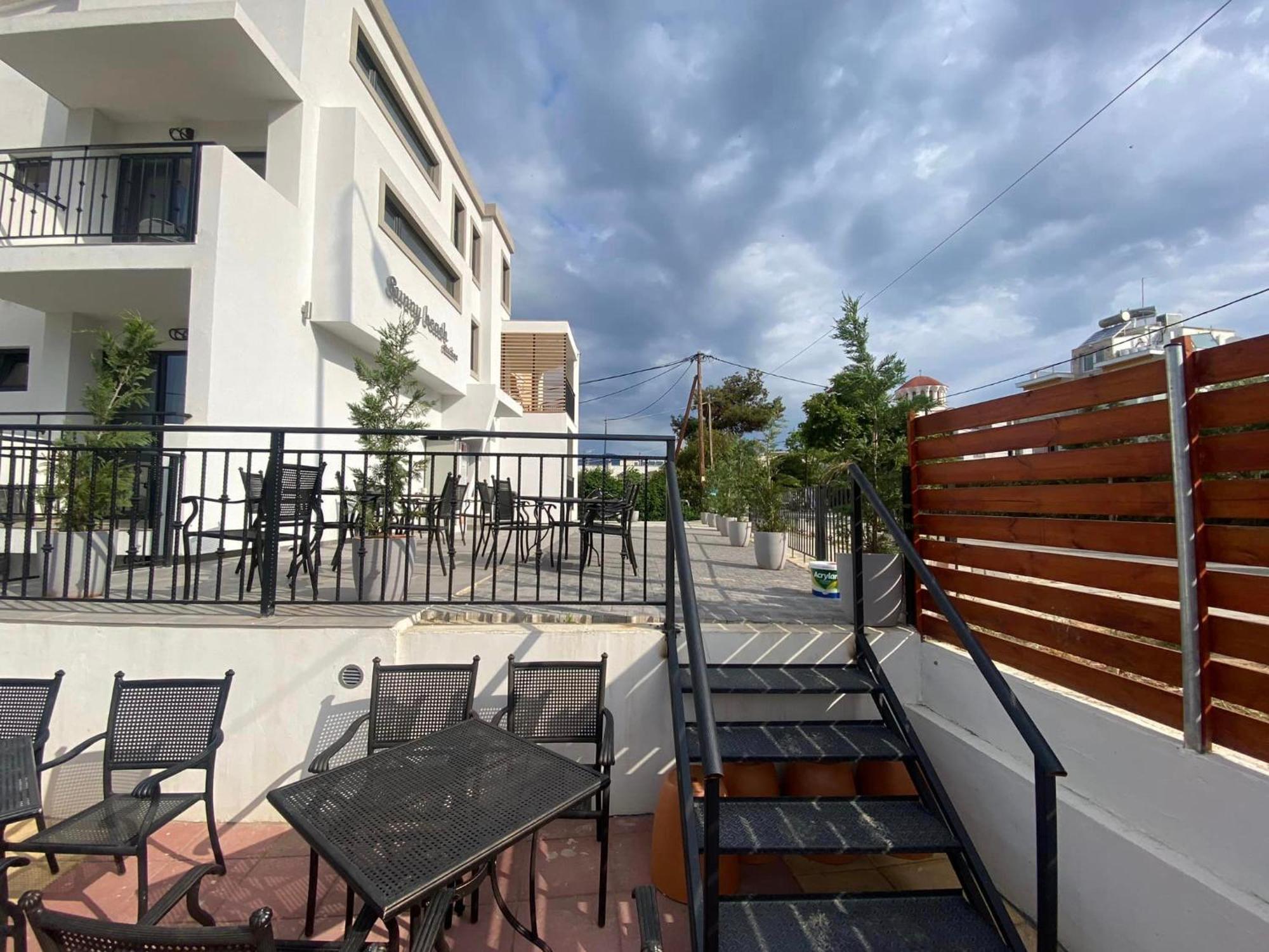 Opalium Beach Front Suites Potos Esterno foto