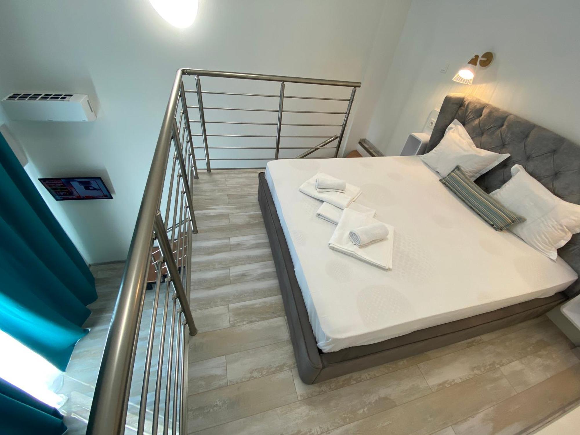 Opalium Beach Front Suites Potos Esterno foto