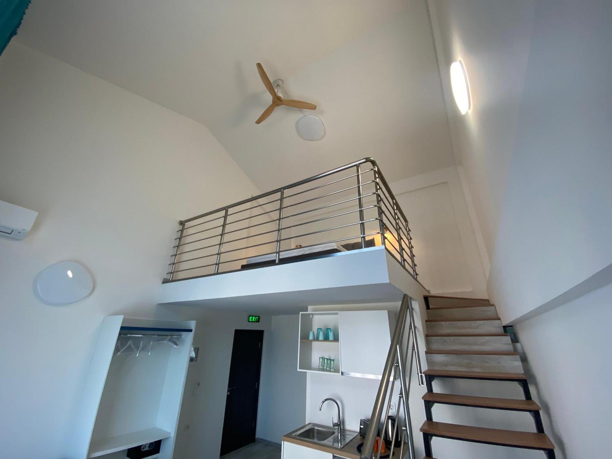 Opalium Beach Front Suites Potos Esterno foto