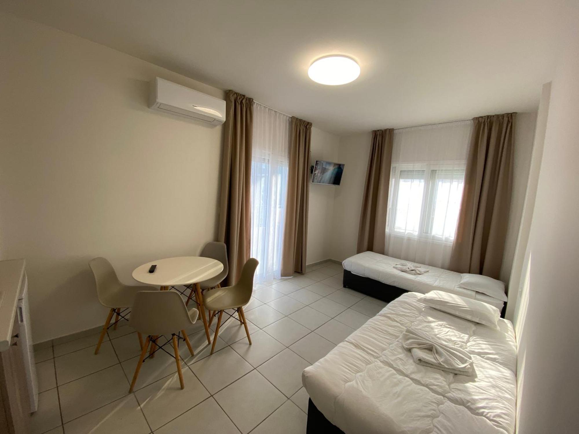 Opalium Beach Front Suites Potos Esterno foto