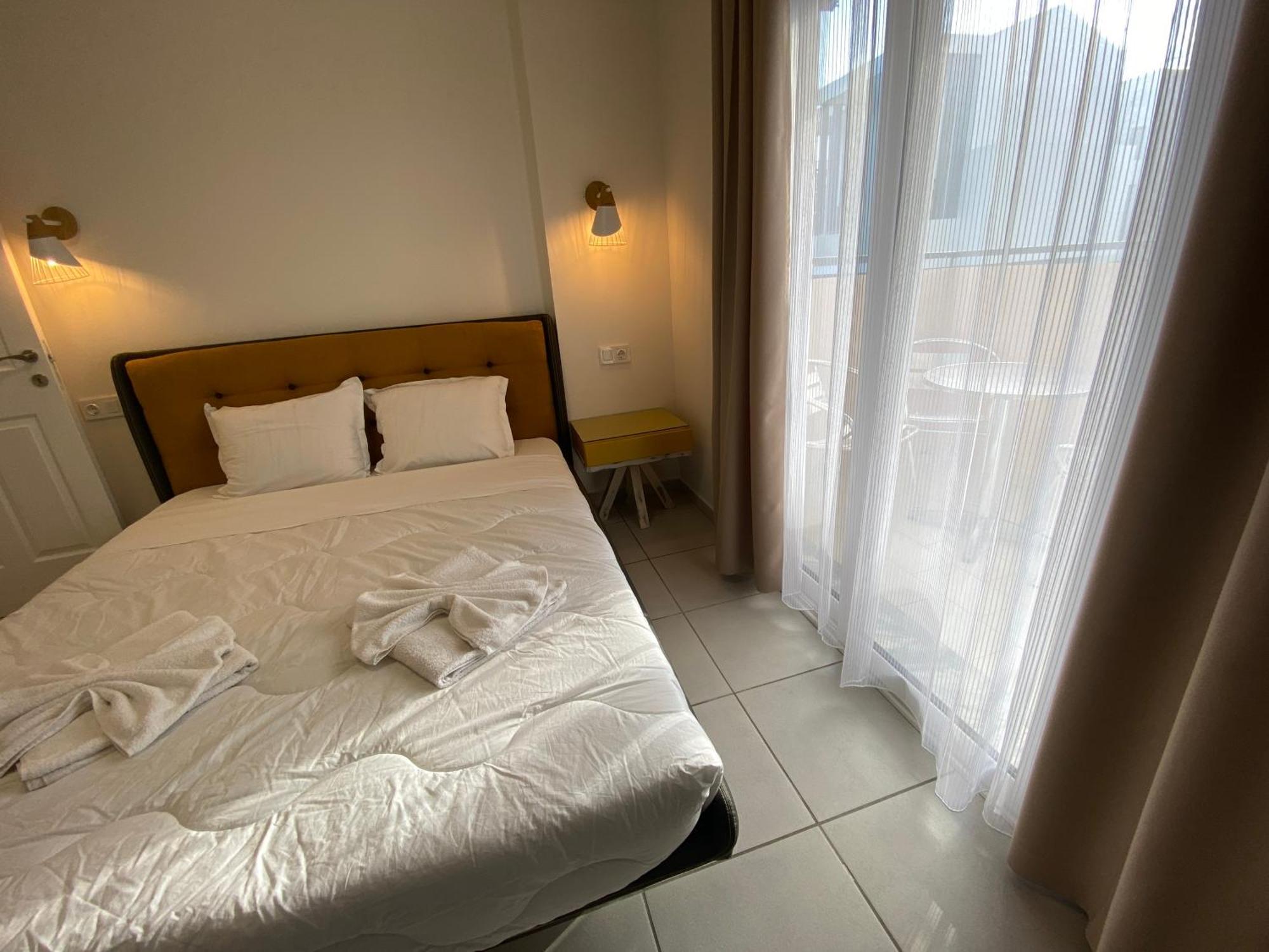 Opalium Beach Front Suites Potos Esterno foto