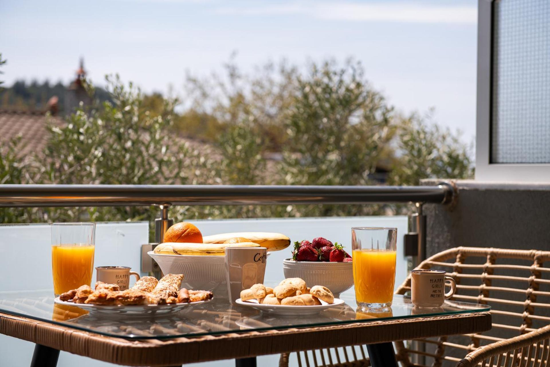 Opalium Beach Front Suites Potos Esterno foto